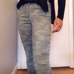 Camo super skinny jeans